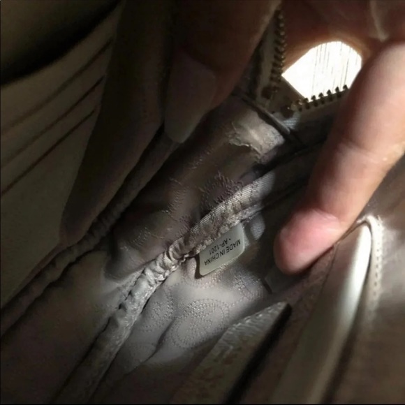 Michael Kors Jet Set Mini Crossbody - Picture 8 of 11